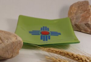 Avocado Zia plate, 6" x 6"